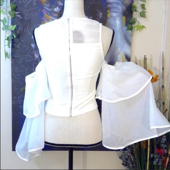 Essue cold shoulder flare top! - Picture 3 of 5